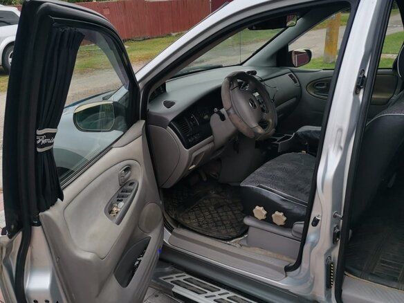 2000 Mazda MPV II (LW), серебристый, 600000 рублей - вид 5
