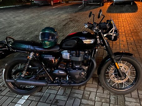 2020 Triumph Bonneville T100, чёрный, 760000 рублей, вид 1