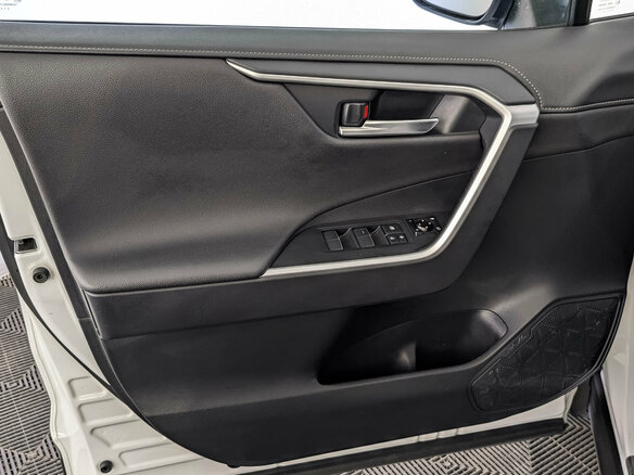 2021 Toyota RAV4 V (XA50), белый, 2865000 рублей - вид 18