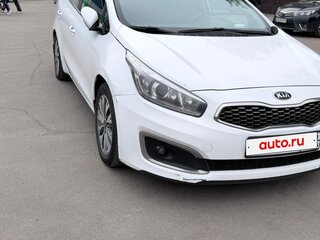 2018 Kia Ceed II Рестайлинг, белый, 1150000 рублей, вид 1