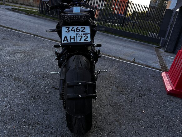 2015 Yamaha MT-09 (FZ-09), фиолетовый, 690000 рублей - вид 4