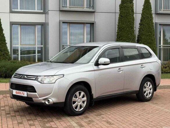 2012 Mitsubishi Outlander III, серебристый, 1300000 рублей
