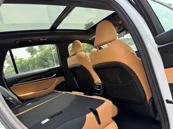 2024 Geely Monjaro (Xingyue L) I Рестайлинг (China Market), белый, 3500000 рублей - вид 9