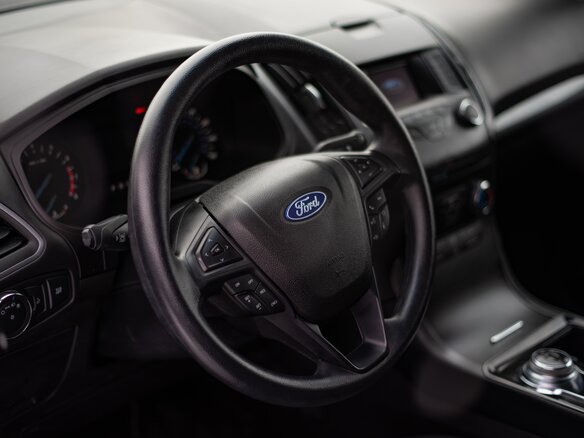 2018 Ford Edge II Рестайлинг, серый, 1825968 рублей - вид 6