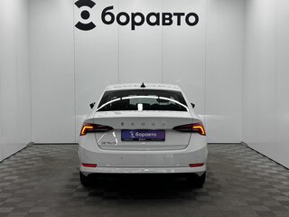 2021 Skoda Octavia IV (A8), белый, 2149000 рублей, вид 4