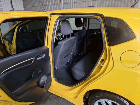 2018 Honda Fit III Рестайлинг, жёлтый, 1450000 рублей - вид 7