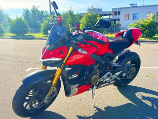 2020 Ducati Streetfighter V4, красный, 2150000 рублей, вид 3