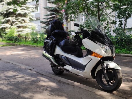 2015 Honda Silver Wing 600, белый, 540000 рублей, вид 2