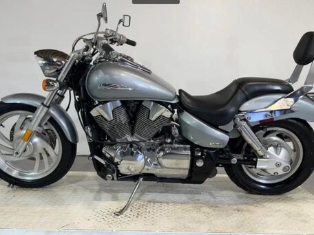 2004 Honda VTX 1300, серебристый, 655000 рублей, вид 2