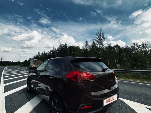 2014 Kia Ceed II, коричневый, 1200000 рублей - вид 12