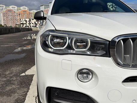 2016 BMW X5 M50d III (F15), белый, 4800000 рублей, вид 5