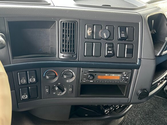 2013 Volvo FH, белый, 4800000 рублей - вид 16