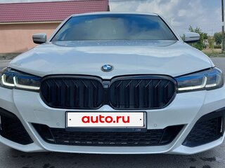 2019 BMW 5 серии 520i VII (G30/G31/G38), белый, 2200000 рублей, вид 1