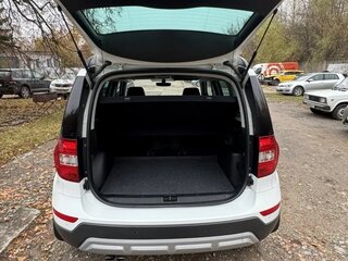 2016 Skoda Yeti I Рестайлинг, белый, 1200000 рублей, вид 5