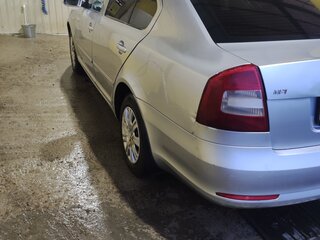 2011 Skoda Octavia II (A5) Рестайлинг, серебристый, 850000 рублей, вид 3