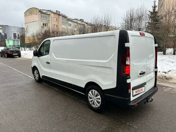 2018 Renault Trafic, белый, 1870245 рублей - вид 2