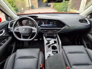 2022 Geely Tugella I, красный, 2400000 рублей, вид 4