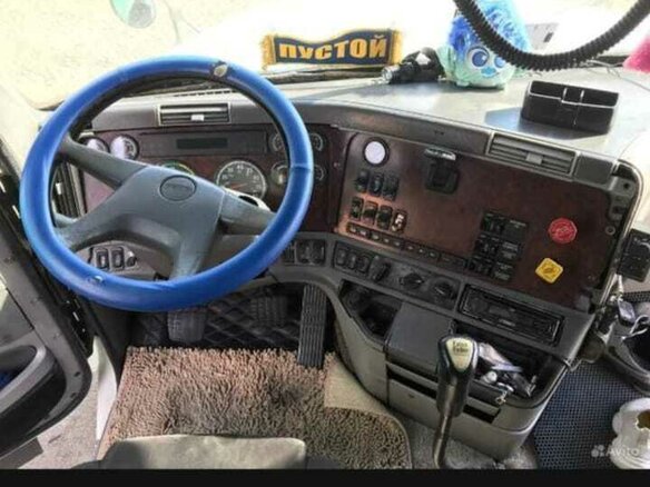 1998 Freightliner Century Class, белый, 1000000 рублей - вид 3
