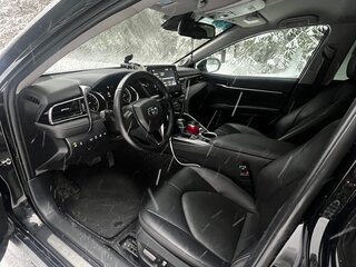 2021 Toyota Camry VIII (XV70) Рестайлинг, чёрный, 3450000 рублей, вид 5