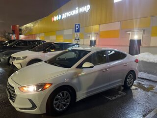 2018 Hyundai Elantra VI (AD), белый, 1630000 рублей, вид 2