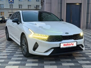 2021 Kia K5 III, белый, 2850000 рублей, вид 4