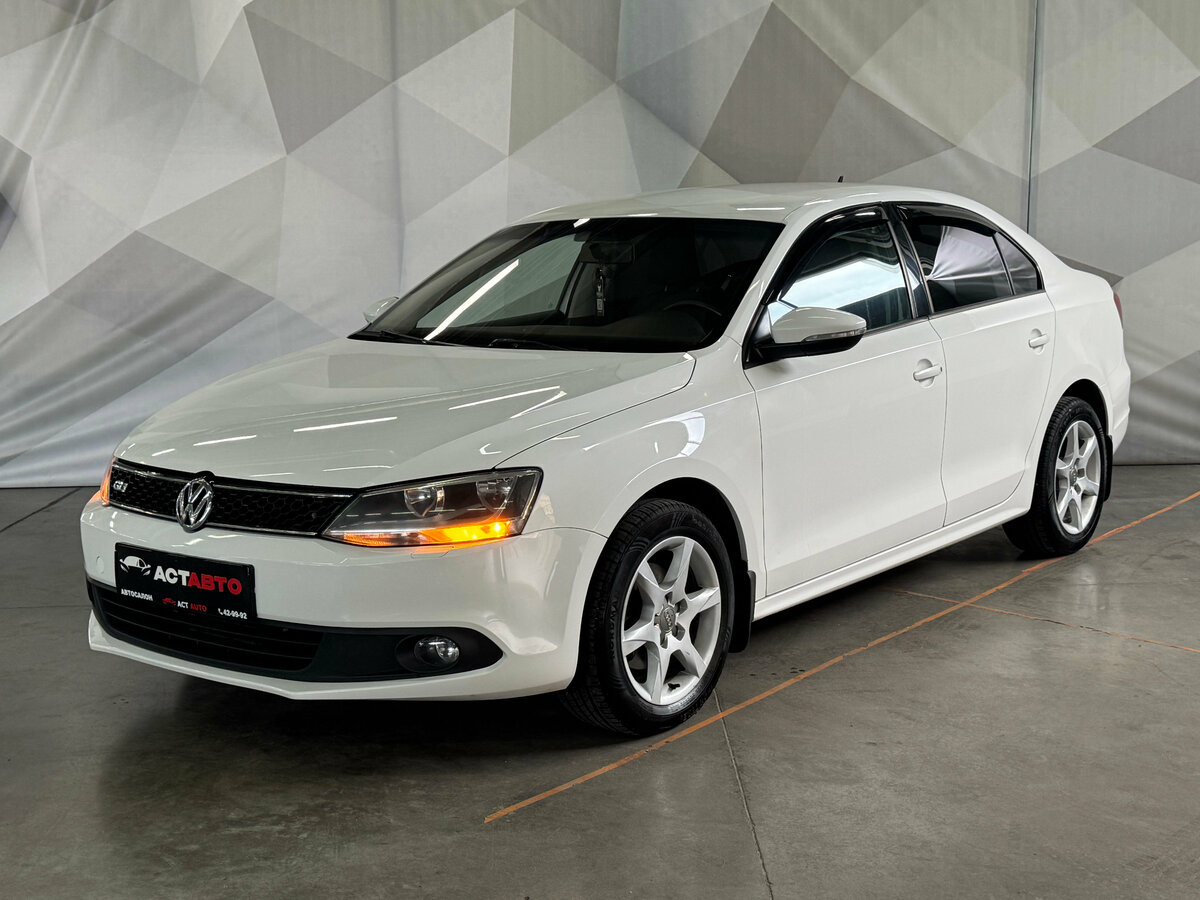 Открыть фотографии: Volkswagen Jetta VI