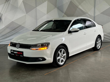 Volkswagen Jetta VI