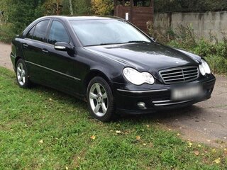 2005 Mercedes-Benz C-Класс 230 II (W203) Рестайлинг, чёрный, 880000 рублей, вид 2
