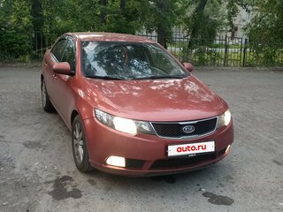 2011 Kia Cerato 6-speed II, оранжевый, 710000 рублей, вид 3