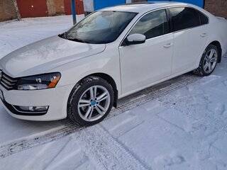 2013 Volkswagen Passat (North America and China) I, белый, 1350000 рублей, вид 3