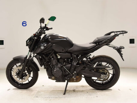 2023 Yamaha MT-07 (FZ-07), чёрный, 680000 рублей, вид 3
