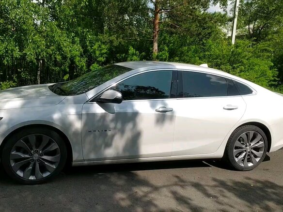 2019 Chevrolet Malibu IX Рестайлинг, белый, 2100000 рублей - вид 9