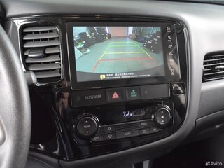2022 Mitsubishi Outlander III Рестайлинг 3, белый, 2900000 рублей, вид 3