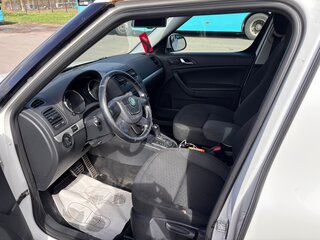 2013 Skoda Yeti I, белый, 750000 рублей, вид 5