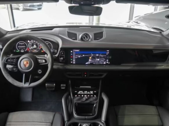 2026 Porsche Cayenne GTS Coupé III Рестайлинг, серый - вид 5