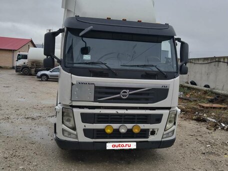 2013 Volvo FM, белый, 1670000 рублей, вид 1