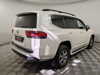 2022 Toyota Land Cruiser 300 Series, белый, 8955000 рублей, вид 5