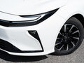 2026 Toyota Corolla XII (E210) Рестайлинг 2, белый - вид 2