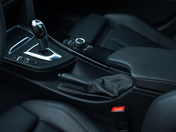 2016 BMW 3 серии Gran Turismo 320d xDrive VI (F3x) Рестайлинг, серебристый, 2490000 рублей - вид 11