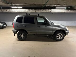 2004 Chevrolet Niva I, серый, 300000 рублей, вид 3
