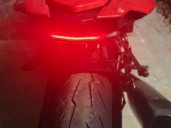 2022 BMW S 1000 R, красный, 1800000 рублей - вид 5