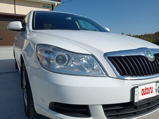 2011 Skoda Octavia II (A5) Рестайлинг, белый, 780000 рублей, вид 3