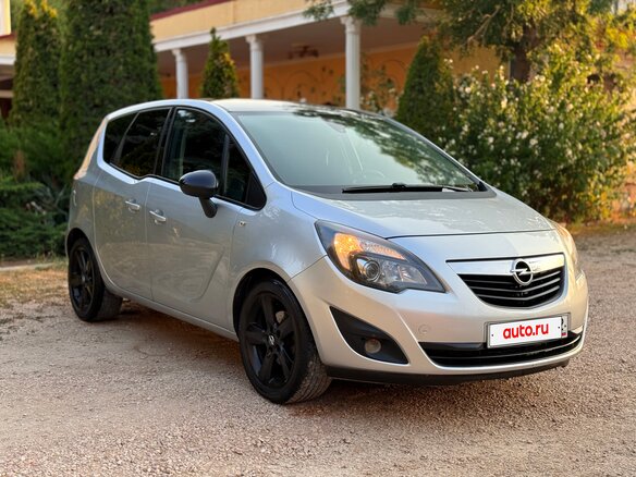 2013 Opel Meriva B, серебристый, 775000 рублей - вид 2