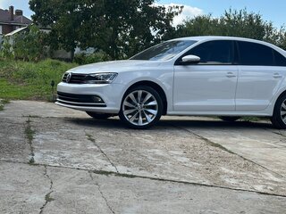 2015 Volkswagen Jetta VI Рестайлинг, белый, 845000 рублей, вид 3