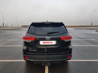 2019 Toyota Highlander III (XU50) Рестайлинг, чёрный, 3929196 рублей, вид 4
