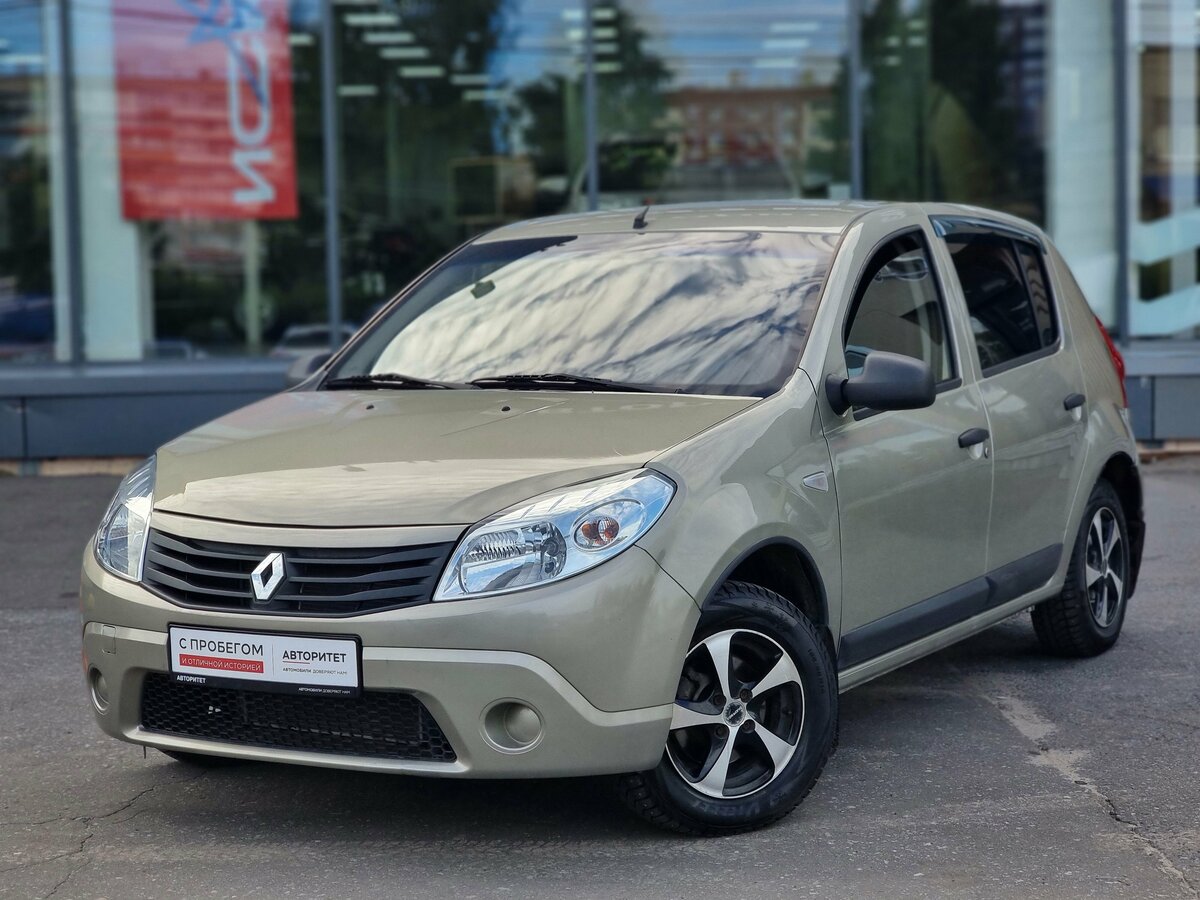 Открыть фотографии: Renault Sandero I