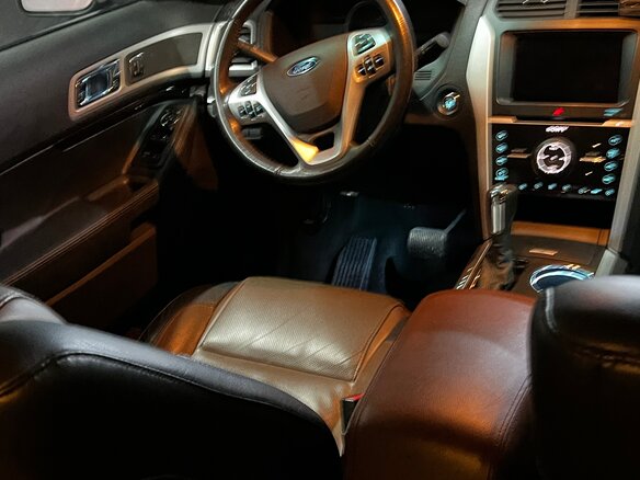 2012 Ford Explorer V, чёрный, 1500000 рублей - вид 3