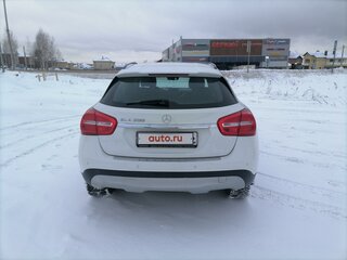 2015 Mercedes-Benz GLA 200 I (X156), белый, 1800000 рублей, вид 4