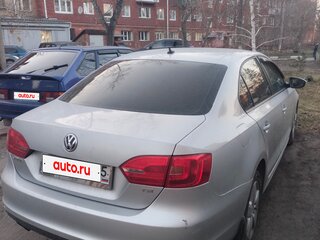 2011 Volkswagen Jetta VI, серебристый, 770000 рублей, вид 4