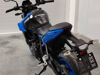 2024 Suzuki GSX-8S, синий, 799000 рублей, вид 3